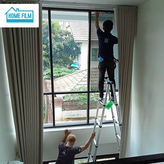 ช่างติดฟิล์มปรอทกันความร้อนในบ้าน ช่างติดฟิล์มปรอทกันความร้อนในบ้าน