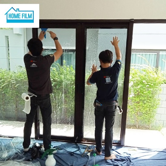 หาช่างติดฟิล์มนาโนเซรามิคบ้าน ราคาถูก - รับติดฟิล์มบ้าน อาคาร คอนโด - โฮมฟิล์ม