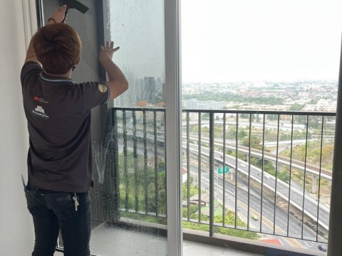 รับติดฟิล์มกระจกบ้าน คอนโด และอาคาร รับติดฟิล์มกระจกบ้าน คอนโด และอาคาร